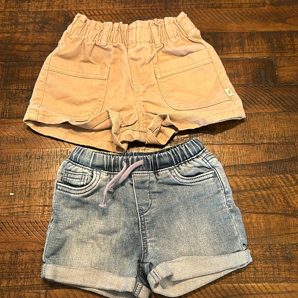 2 pairs 3T shorts